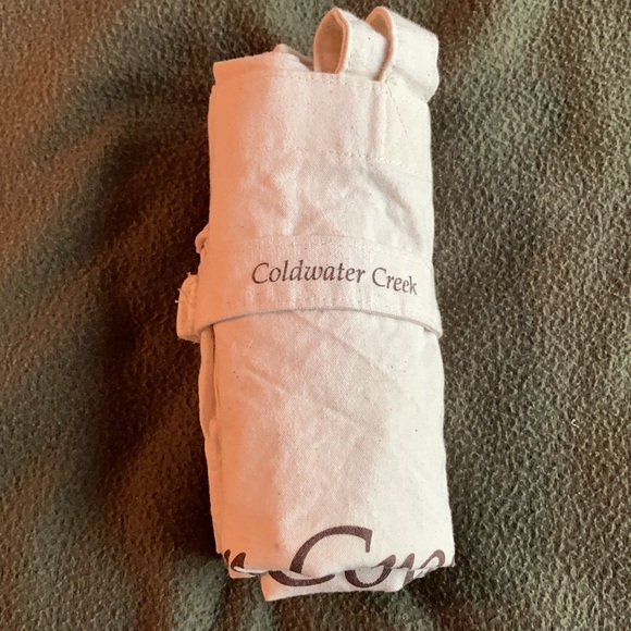 Coldwater Creek roll up bag. Approx 15” x 11” x 5”. 16” strap - Picture 9 of 10